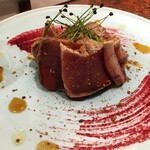 ビストロ シン モモタロウ - ビストロ シン モモタロウ　「宮城戻りカツオ 赤ワインヴィネガーと醤油のドレッシング」1430円