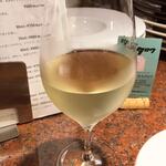 ビストロ シン モモタロウ - ビストロ シン モモタロウ　つぶ貝とサワラに合うワイン✕２