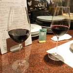 ビストロ シン モモタロウ - ビストロ シン モモタロウ　桜姫鶏に合うワイン✕２