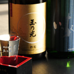 隠れ家個室 炭火鶏焼き 濃厚水炊き鍋 鶏まる - 日本酒イメージ