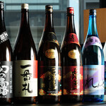 隠れ家個室 炭火鶏焼き 濃厚水炊き鍋 鶏まる - 日本酒集合