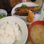 房丸 - さんまのひらき定食￥７５０（半ライス￥２０引きで￥７３０）