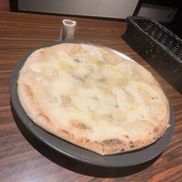 チーズ家 Quelle - クワトロフォルマッジオ