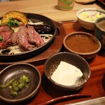 一入 - サラダ・ひじきの煮物・手作り豆腐・お漬物も食べやすい✨