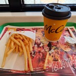 マクドナルド - 料理写真:マックフライポテト(S)、プレミアムローストコーヒー(M)