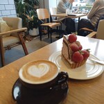 Mother Moon Cafe - ケーキ＋ドリンク