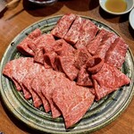 赤坂 らいもん - シンシン炙り・特撰ヒレ・ハラミ