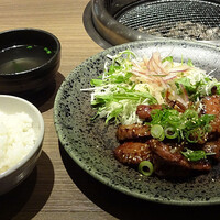 焼肉・しゃぶしゃぶ たちばな ヒルトンプラザイースト店 - 