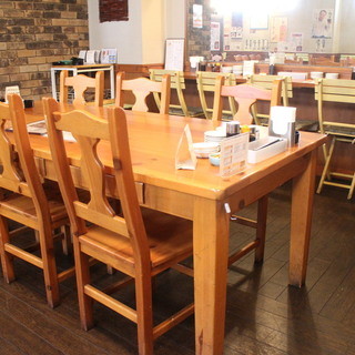 ビルの７階を上がれば、アットホームな空間が広がります。