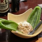 串焼きの京 - お通し1人800円(料理は2人前1600円)