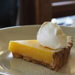 トイロ珈琲店 - ケーキセット（1150円） ・千駄木育ちのレモンのタルト ・エチオピア イルガチェフ