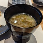すし うおいち - ランチ寿し懐石：海苔の味噌汁(2025年2月)