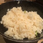 RIVA - ミルキークイーンで生姜と芹の土鍋ご飯（アップ）