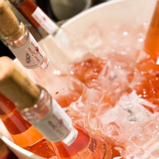 グラスワインは日替わりで10種類以上！