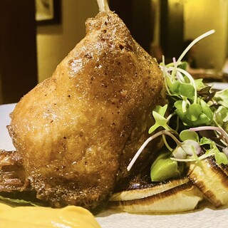 拘りの食材を気さくに「ワイン食堂」だからこそのテイストで。