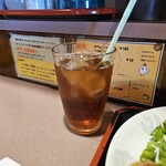 サウスヴィラ - セットのウーロン茶です。