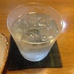 明石旬楽よもぎ - 焼酎「三岳」をロックで