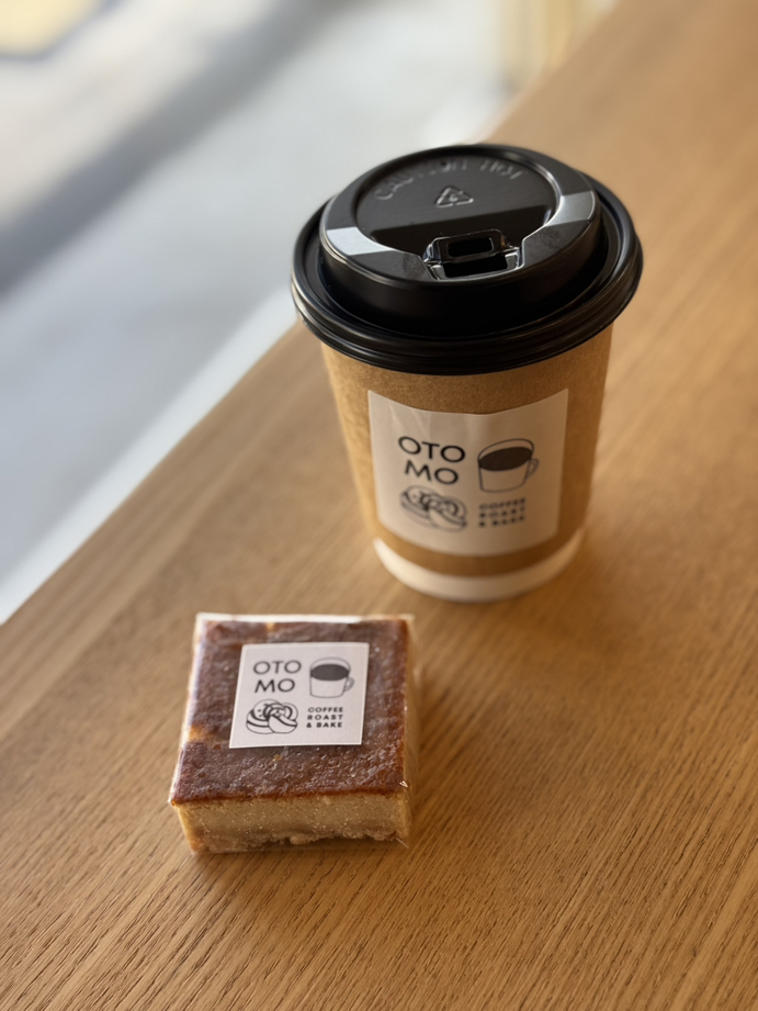 写真 : OTOMO COFFEE ROAST & BAKE （オトモ コーヒー ロースト&ベイク
