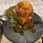 魚豪商 コダマ - ネギトロと溢れるイクラ海苔に巻いて！通風まっしぐら