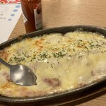 Bimi Sennari Kinshicho Ten - 콘비프 치즈는 재료가 풍부해서 나눠 먹기에도 좋고 맛있습니다!