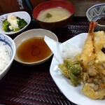 イコイ食堂 - 本日の「日替わり定食」850円