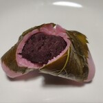菓子処 清水屋 - この深緑、桜色、小豆色のコントラストが大好き