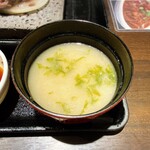 石焼ステーキ 贅 - お味噌汁