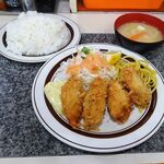 洋庖丁 - カキフライ定食（大盛）1,150円