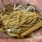 ラーメン大戦争 - 全粒粉入りストレート中太麺