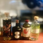 bin - マスターのご提案クラフトジン
       東京：Blue Rabbit Distillery
       石川：ALEMBIC GIN HACHIBAN
       岐阜：アルケミエ辰巳蒸溜所
       新潟：YASO（野草）