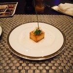 R restaurant & bar - 可愛らしい一口料理