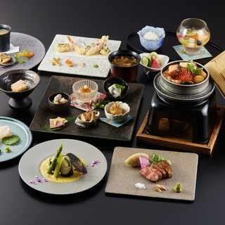 日本の旬を捉えたお食事を