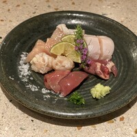 新福島焼鳥 B3 - お造り盛り合わせ