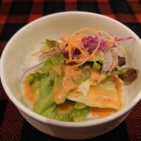 くいしんぼー山中 - サラダ(*´・ω-)b