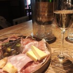 ル バー ラヴァン サンカンドゥ アザブ トウキョウ - 