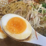 六味亭 - 半熟卵