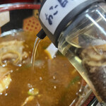 六味亭 - あご酢も投入