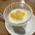 中華料理 春菜 - 杏仁豆腐