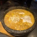 焼肉 GYUJIN - コチラは単品の｢石焼カレーうどん｣。
