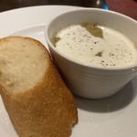 キャトルラパン - ベーコンと春キャベツのスープ