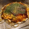 五ェ門  - 肉玉そば(税込968円)
・茹で生中太麺(磯野製麺所)
・オリジナルお好みソース
・焼き方:押さえない
・焼き上がりの形:少し乱れた焼き上がり
・鉄板又はお皿で食べるのがスタンダード
