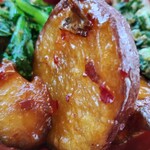 野菜レストラン ショウナン - さつまいもとじゃがいも、ピリっと甘辛くて美味しかった