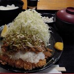 八戒 - おろし納豆とんかつロース定食2000