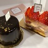 Atelier Sumis - ①苺のミルフィーユ(税込850円)
②ダブルチョコムースケーキ《ノアール》(税込700円)