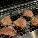 月島焼肉 ろくのぶ - 