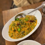 TOKYO BHAVAN - サーグカレー（ほうれん草）友人撮影