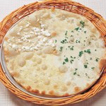 イタリアンレストラン ピッツェリア - 4種のチーズ