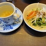 鎌倉パスタ - ゆず茶とサラダ