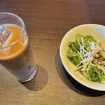 鎌倉パスタ - カフェラテ＆サラダ