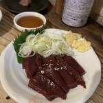 関内もつ肉店 - 炙りレバー